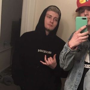 Meet your Posher, Cameron